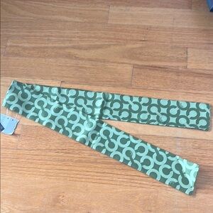 Chic Green Circular Pattern Scarf